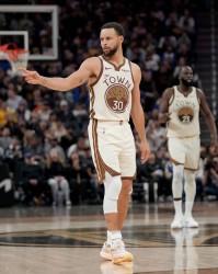 PG电子-科尔：库里参与了全部训练 打马刺不会上场打骑士可能性也不大