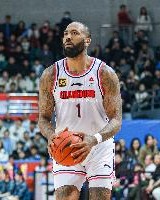 PG电子平台-侵略性十足！吉伦沃特上半场10投7中&amp;12罚12中 砍下28分2板